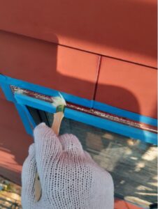 白岡市　外壁コーキング補修工事　プライマー塗布