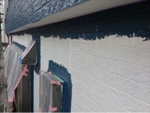 さいたま市岩槻区　外壁塗装工事　中塗り
