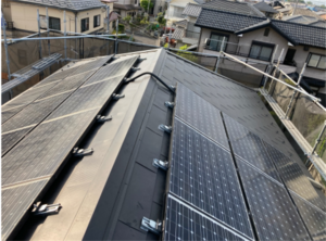 桶川市　屋根　太陽光パネルの設置