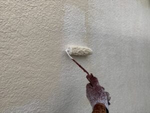 蓮田市で外壁の下塗り
