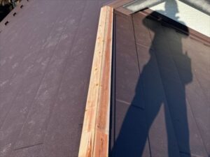 伊奈町で屋根カバー工事、新しい貫板の設置