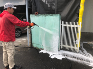 加須市にてバイオ高圧洗浄、外塀