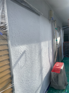 久喜市にて外壁の下塗り塗装