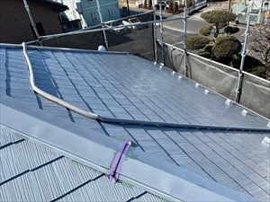 加須市にて屋根の下塗りの完了