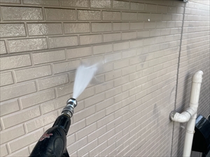 川口市にて外壁のバイオ高圧洗浄