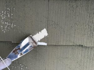 蓮田市にてスレート屋根のひび割れのコーキング補修
