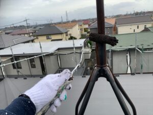 蓮田市にて屋根上のアンテナ塗装