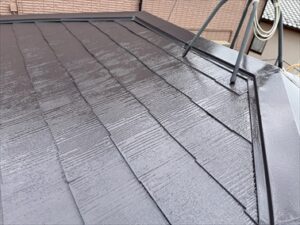 志木市にて屋根の上塗り完了