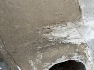 群馬県にて折板屋根の雨漏り