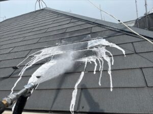 桶川市にて屋根のバイオ高圧洗浄
