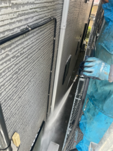 杉戸町にて外壁のバイオ高圧洗浄
