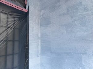 伊奈町にて外壁下塗り後の写真