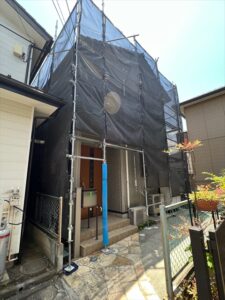 富士見市にて外壁塗装工事の足場組立