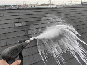 伊奈町にて屋根のバイオ高圧洗浄