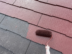 伊奈町にて屋根の中塗り塗装