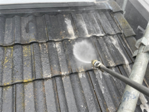 大宮区にて屋根のバイオ洗浄