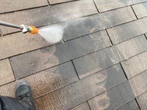 上尾市にて屋根の高圧洗浄