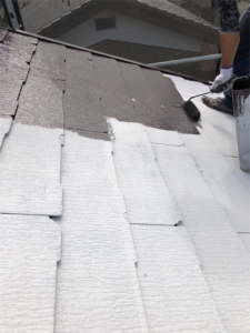 久喜市にて屋根の中塗り塗装