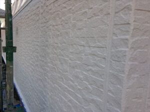 久喜市にて外壁の下塗り完了