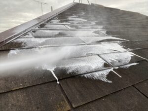 上尾市にて屋根のバイオ洗浄