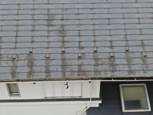 春日部市にてドローンによる屋根診断、塗膜の退色