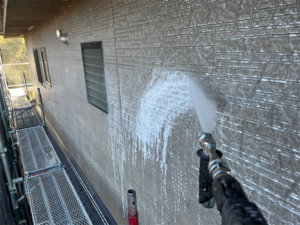 岩槻区にて外壁のバイオ高圧洗浄