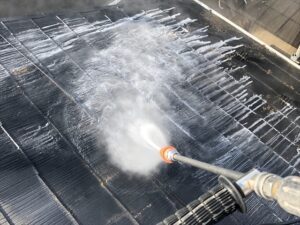 加須市にて屋根のバイオ高圧洗浄