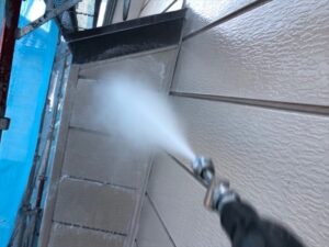 鴻巣市にて外壁のバイオ高圧洗浄
