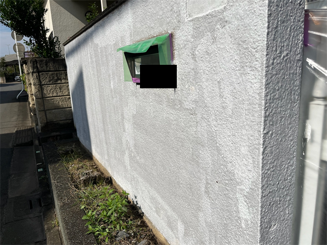 さいたま市にて外塀の下塗り塗装