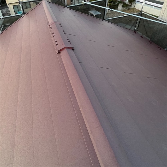 春日部市にてカバー工法による屋根重ね葺き工事後の写真