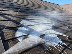 杉戸町にて屋根のバイオ高圧洗浄