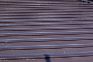 白岡市にて折半屋根の塗装施工後写真