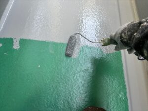 北葛飾郡杉戸町にてベランダ床面の保護トップコート塗布