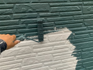 さいたま市北区にて外壁の中塗り塗装