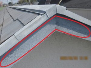 蓮田市にて屋根外壁診断、破風板の塗膜退色