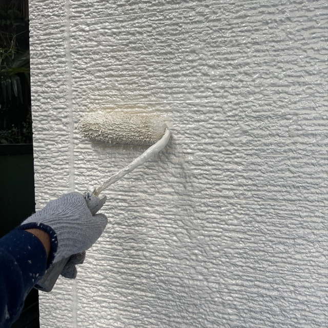 さいたま市大宮区にて外壁塗装工事施工中の写真