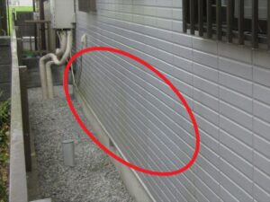 加須市にて外壁のカビ・苔