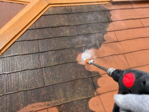 3春日部市にて屋根のバイオ高圧洗浄