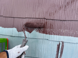 加須市にて屋根の中塗り塗装