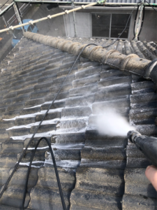 久喜市にて屋根のバイオ高圧洗浄