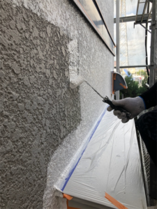 久喜市にて外壁の下塗り塗装