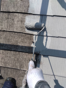 岩槻区にて屋根の下塗り塗装