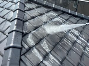 北足立郡伊奈町にて屋根のバイオ高圧洗浄