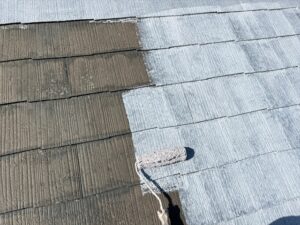 蓮田市にて屋根の下塗り