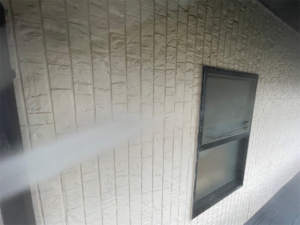 杉戸町にて外壁のバイオ高圧洗浄