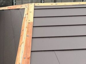 宮代町にて屋根カバー工事、新規貫板設置