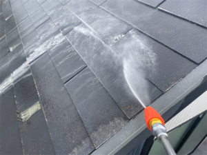 伊奈町にて屋根のバイオ高圧洗浄
