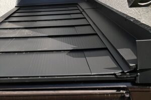 伊奈町にて屋根カバー工事完了